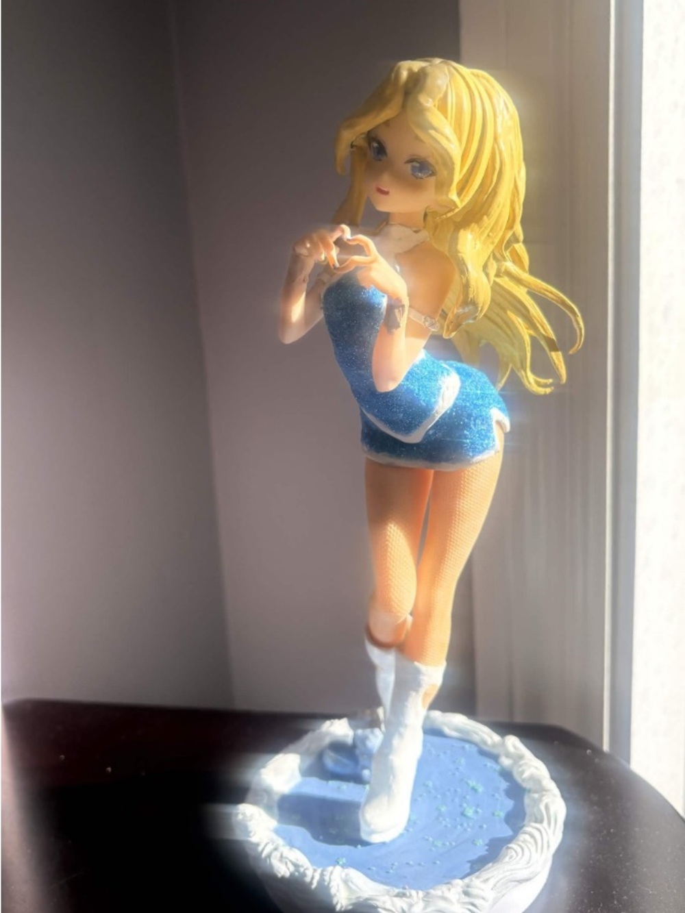 Sabrina carpenter OOAK figure SOLD - Picture 3 of 3